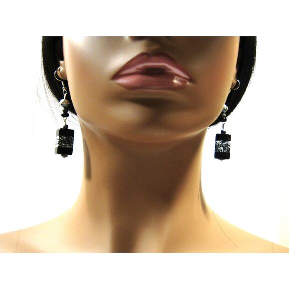 Set of Handcrafted Dangle Art Glass Red Waffle Drops  Long Chandelier Earrings - Picture 7 of 11